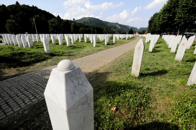 Potoçari Anıt Mezarlığı cenaze töreninin ardından sessizliğe gömüldü